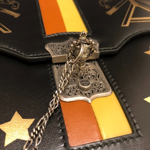 * ULTRA RARE * Gucci Hand Painted Padlock Clutch in Black - Picture 3 of 14